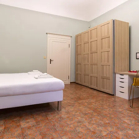 Castiglione 49 * Bologne