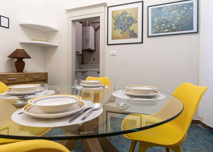 Castiglione 49 * بولونيا