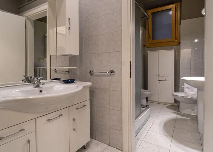 Castiglione 49 * 볼로냐