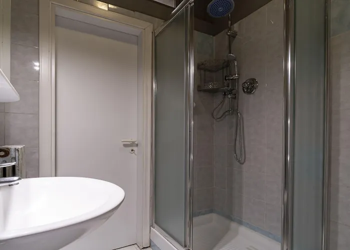 아파트 Castiglione 49 *